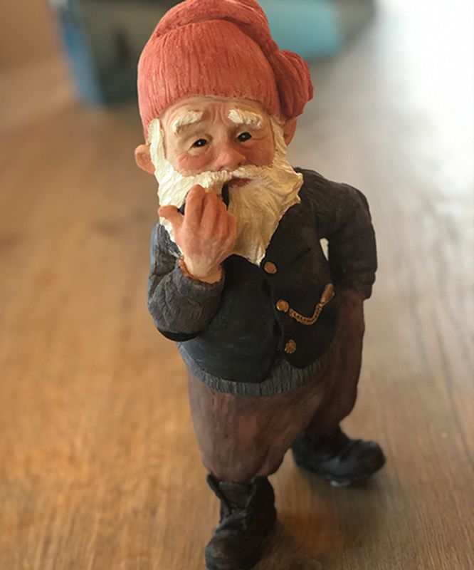 Midthun-nisse med pipe, denne er UTSOLGT