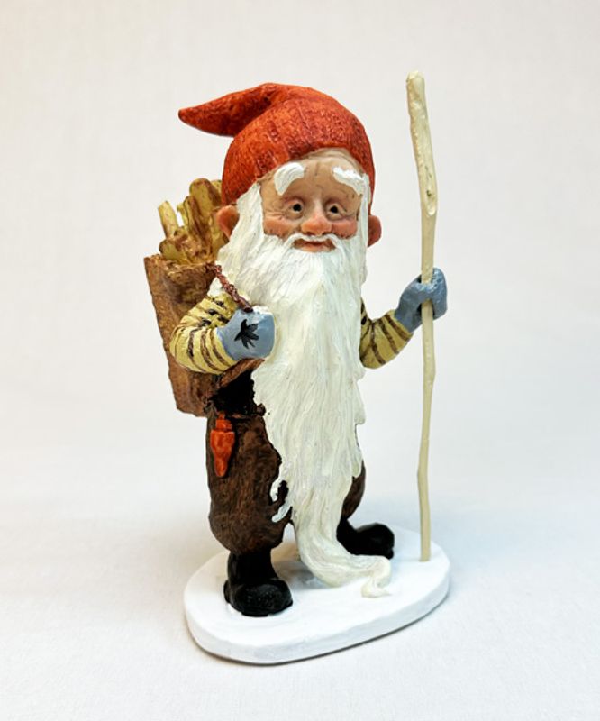 Midthun-nisse med stav